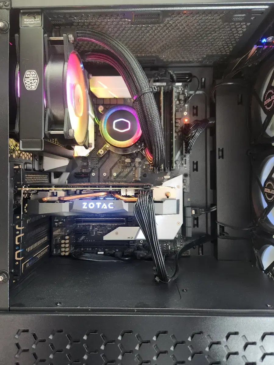 8700k/z370/16G/1070ti/500g/1T/700w 37만